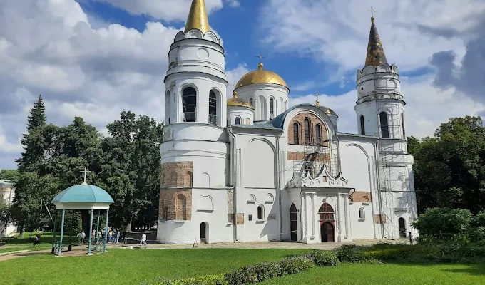 Дитинець у Чернігові: адреса, контакти та графік роботи
